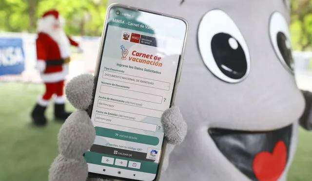 Puedes descargar tu carnet de vacunación por la app del Minsa. Foto: Andina