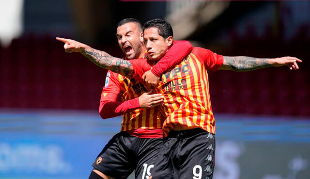 Gianluca Lapadula no juega un partido con Benevento desde enero. Foto:EFE