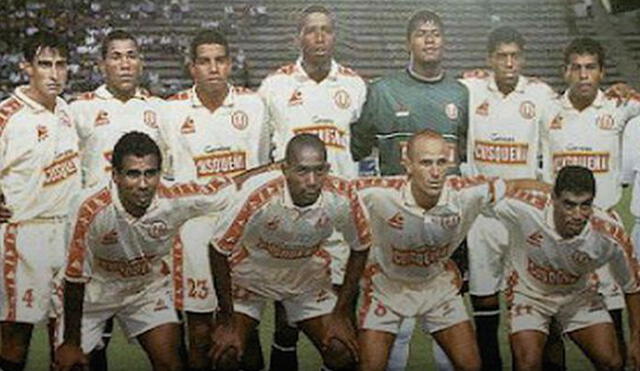 Universitario de Deportes visitó Guayaquil en el 2000 para enfrentar a Barcelona SC. Foto: Facebook