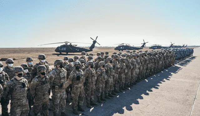 Cuando los esfuerzos diplomáticos no dan fruto, la fuerza militar de los miembros de la OTAN emprende operaciones de gestión de crisis. Foto: AFP