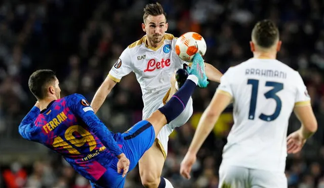 Napoli vs. FC Barcelona se juega por la UEFA Europa League. Foto: EFE