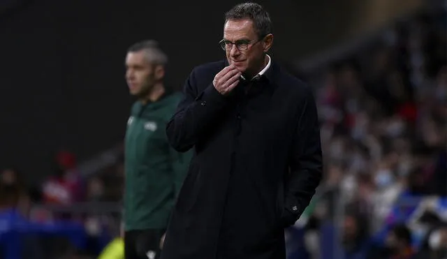 Tras la salida de Solskjær y el interinato de Carrick, Ralf Rangnick asumió como entrenador del Manchester United. Foto: AFP