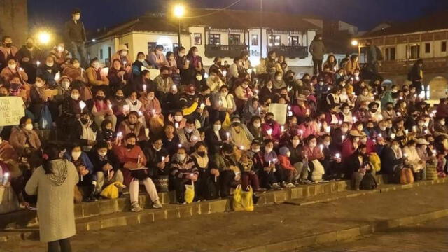 Vigilia en Cusco por la paz en Ucrania. Foto: Cortesía