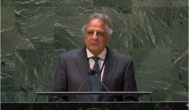 Manuel Rodríguez Cuadros durante una sesión de la Asamblea General de Naciones Unidas. Foto: Ministerio de Relaciones Exteriores