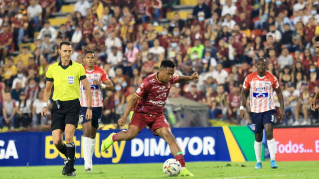 El duelo entre Tolima y Junior se desarrolló en el Estadio Manuel Murillo Toro. Foto: AS Colombia