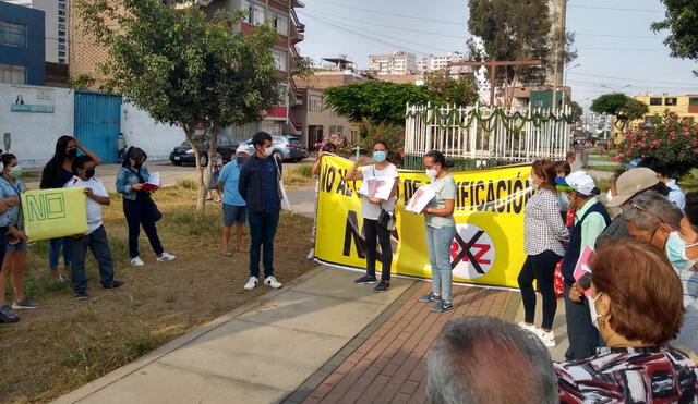 Residentes y regidor se reunieron este lunes en el distrito. Foto: Zona 43 - Los vecinos