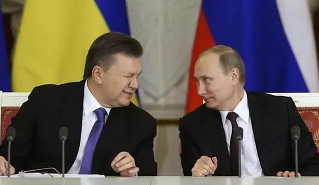 Viktor Yanukovich, expresidente de Ucrania, junto a Vladimir Putin, mandatario de Rusia. Foto: El Confidencial