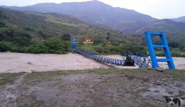 Un puente también quedó afectado por lluvias en Cajamarca. Foto: COER Cajamarca