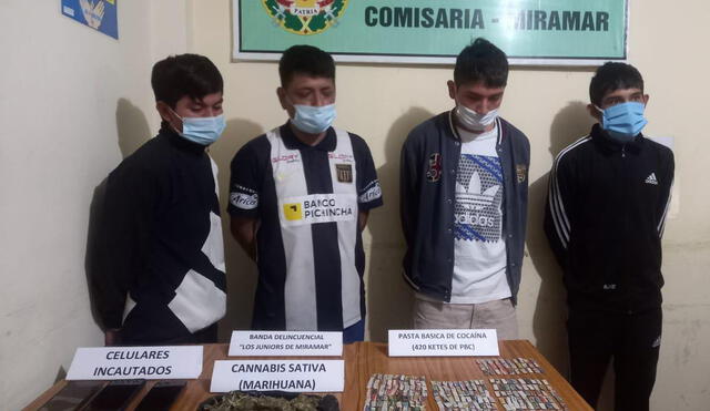 Tenían bolsa con marihuana y envoltorios con PBC. Foto: PNP