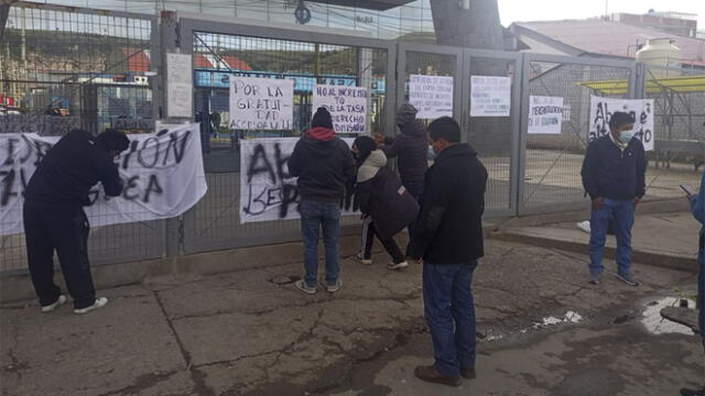 Postulantes exigen rebaja de la tasa, caso contrario, continuarán con su medida de lucha. Foto: El Portal Universitario