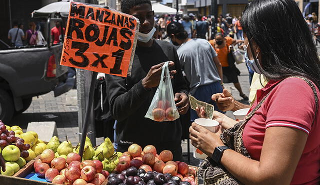 El régimen de Nicolás Maduro otorga nuevo bono a la población en Venezuela denominado Día de la Mujer 2022. Foto: AFP/referencial