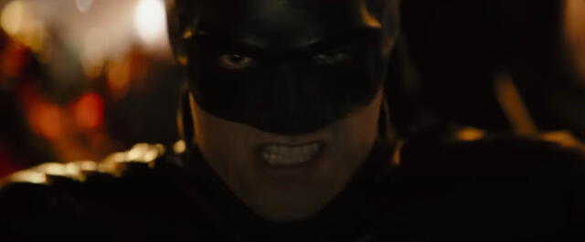 Robert Pattinson actúa como un frenético, obsesivo e intimidante Batman. Foto: Warner Bros