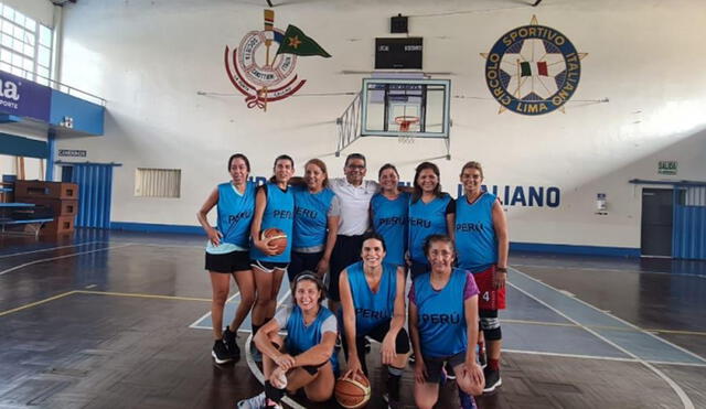 Otras exseleccionadas de básquet en el equipo femenino de maxibasketball F50+ son Medalith Aranzabal, Marianella Weydert, Rosario Mendoza. Foto: selección de maxibasketball