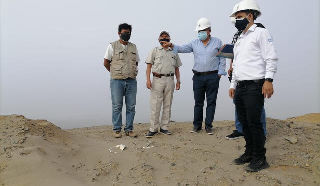 Funcionarios del gobierno regional en visita al terreno de Coscomba. Foto: GRLL