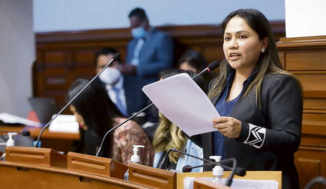 La congresista Heidy Juárez señaló que desconocía de los aportes de sus extrabajadores. Foto: Congreso