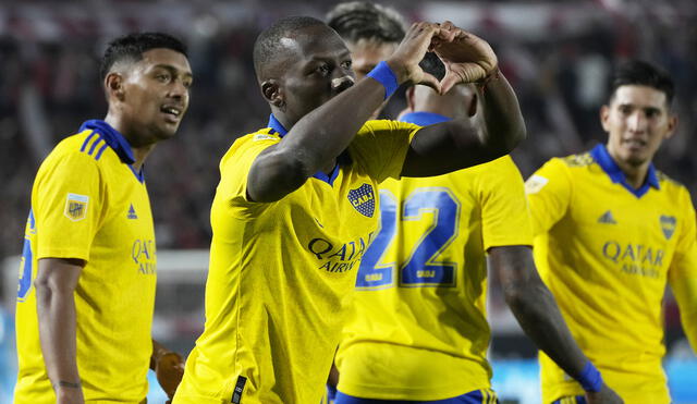 Luis Advíncula anotó de cabeza el 1-0 de Boca Juniors sobre Estudiantes de La Plata. Foto: @BocaJrsOficial