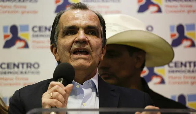 El candidato presidencial del Centro Democrático, Óscar Iván Zuluaga, anunció su retiro de las elecciones presidenciales en Colombia. Foto: AFP