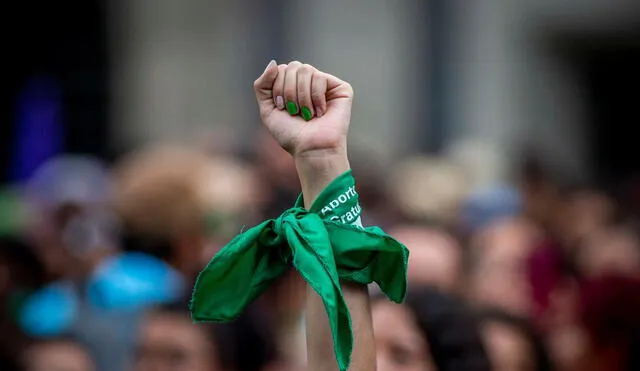 La penalización del aborto violenta el derecho de las mujeres y gestantes a decidir sobre sus cuerpos y las expone a prácticas insalubres que las pueden llevar a la muerte. Foto: AFP