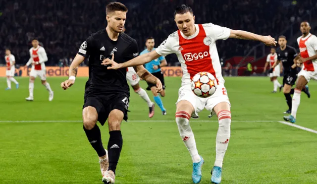 Ajax y Benfica igualaron 2-2 en el duelo de ida de los octavos de final de la presente Champions League. Foto: EFE