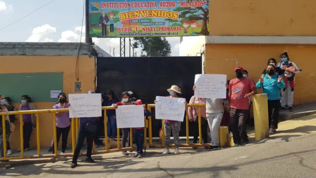 Padres de familia piden intervención de la Ugel Norte. Foto: URPI/Alexis Choque