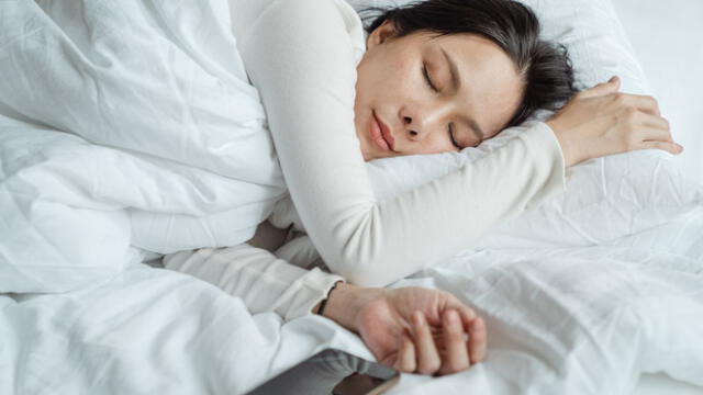Se recomienda dormir de 7 a 8 horas al día para mantener buena salud. Foto: levanteemv