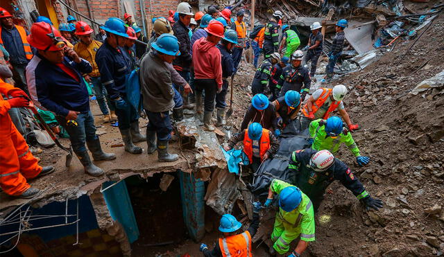 Encuentran cuerpo sin vida de mujer atrapada entre los escombros tras derrumbe en Retamas, Pataz. Foto: Andina