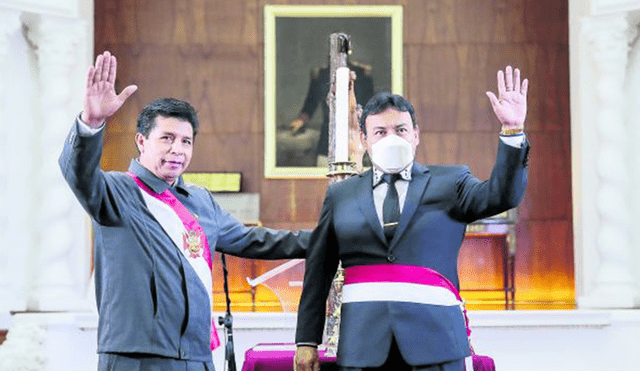 Ceremonia. El presidente Pedro Castillo juramentó al nuevo ministro de Justicia, Félix Chero. Foto: difusión