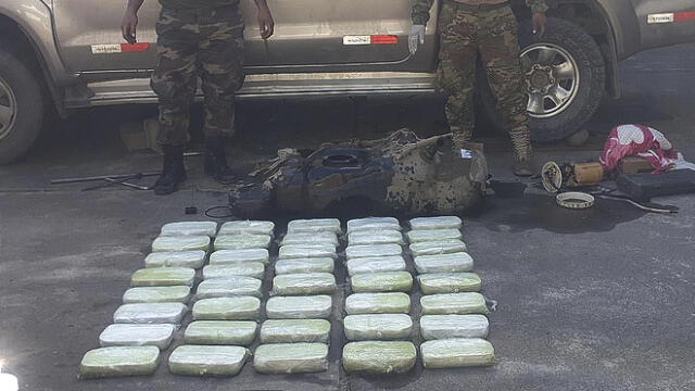 La droga y los intervenidos fueron puestos a disposición del Departamento de Investigación Criminal PNP La Convención. Foto: PNP