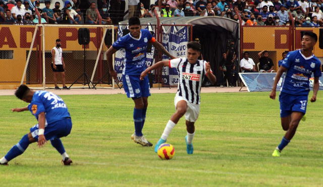 La reserva de Alianza Lima fue la invitada de Santos FC en su Tarde Azul. Foto: Carlos Ascorbe/Alianza History