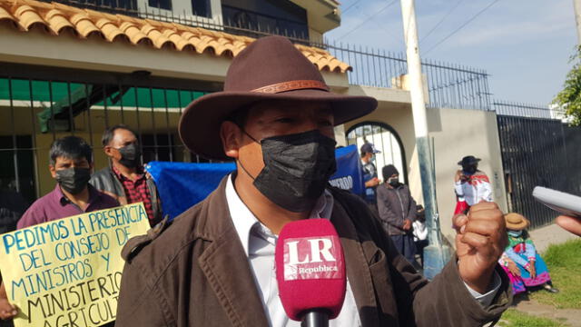 Alcalde del distrito de Caylloma, Leonardo Huaccha Condo, apoya reclamos de ciudadanos. Foto: URPI/Alexis Choque