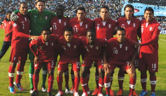 La selección peruana no pudo vencer a la escuadra charrúa en ninguno de los 2 partidos de las Eliminatorias Brasil 2014. Foto: FPF.