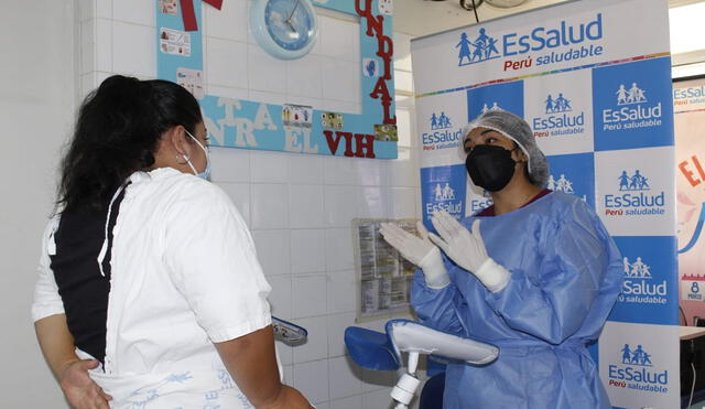 Personal de salud descartarán cáncer de cuello uterino en Piura. Foto: EsSalud