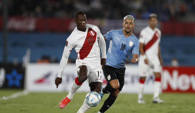 Uruguay y Perú se enfrentan por la fecha 17 de las Eliminatorias Qatar 2022. Foto: EFE