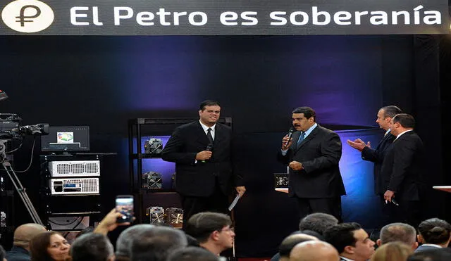 Nicolás Maduro ha resaltado el petro como un criptoactivo vital para la recuperación económica de Venezuela, un país con severa crisis desde que el líder chavista asumió el poder. Foto: AFP