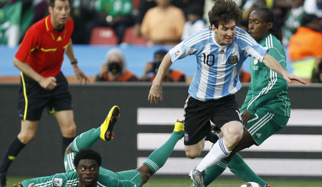 Argentina y Nigeria han protagonizado varios partidos en los mundiales de fútbol. Foto: AFP