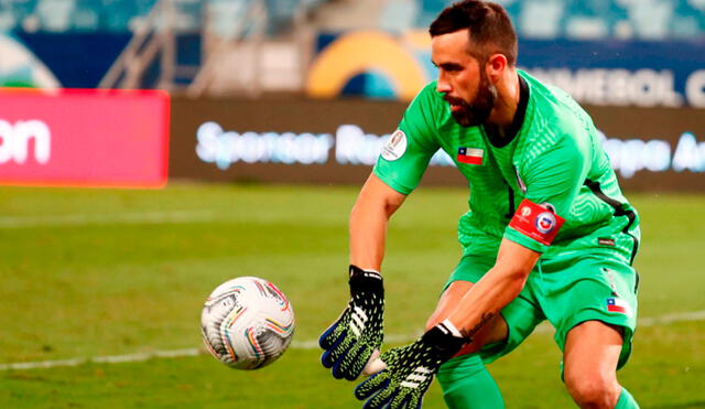 Claudio Bravo no estará en el Chile vs. Uruguay por acumulación de tarjetas. Foto: EFE