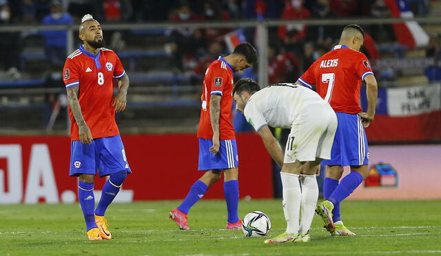 Chile perdió con Uruguay y no asistirá al Mundial de Qatar 2022. Foto: EFE