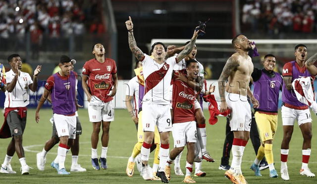 Gianluca Lapadula anotó un gol en la victoria por dos a cero ante Paraguay y ya lleva 3 goles por Eliminatorias con la selección peruana. Foto: Marco Cotrina/La República