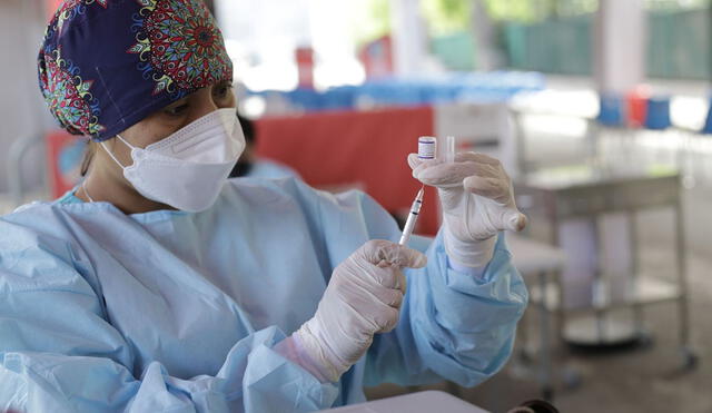 Vacunación de cuarta dosis en Perú ya inició desde este sábado 2 de abril. Foto: La República