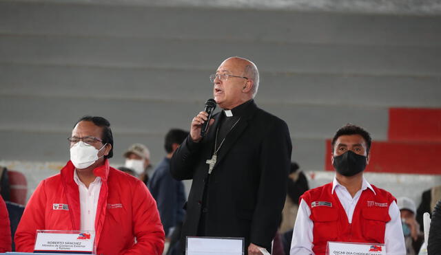 Monseñor Pedro Barreto fue parte de la mesa de diálogo en el Coliseo Wanka el pasado jueves 7. FOTO: Twitter