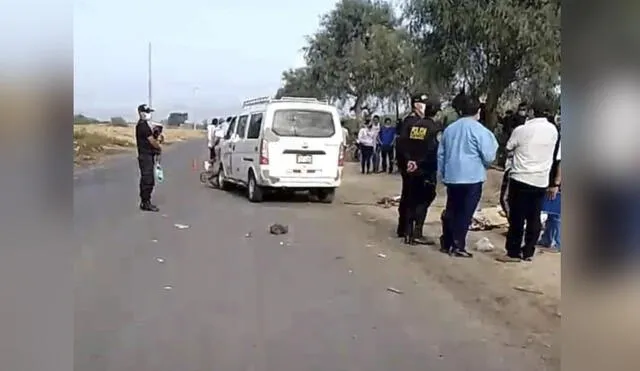 La Policía Nacional llegó al escena del accidente para las diligencias de ley. Foto: Noticias Pampas de Jagüey.