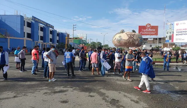 En Sullana, transportistas realizaron una marcha. Foto: Difusión