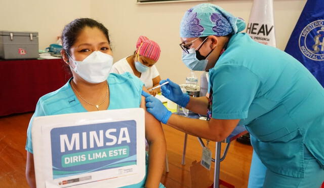 Vacunación de la cuarta dosis ya inició en Lima y Callao. Foto: Minsa