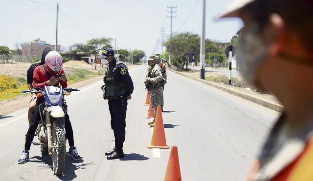 Control. La Policía Nacional, con el apoyo de las FF. AA., intervendrá en las carreteras en casos de delitos y de bloqueos. Foto: Clinton Medina/La República