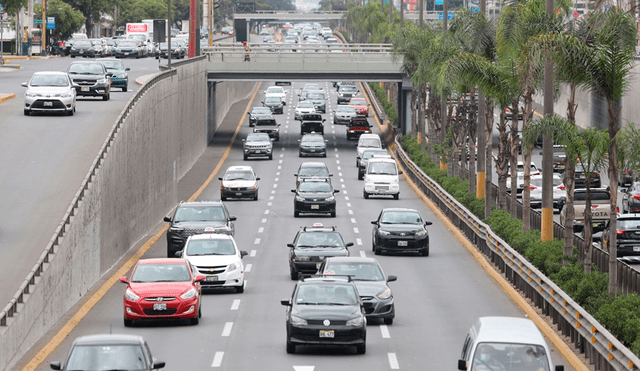 Muchos peruanos saldrán de viaje desde el jueves 14 al domingo 17 de abril. Foto: Andina