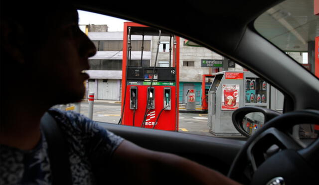 Conoce todos los detalles sobre el precio de los combustibles hoy, 9 de abril. Foto: Jorge Cerdán/La República