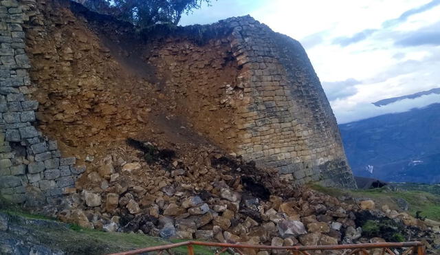 Muro de Kuélap se derrumbó y autoridades anunciaron cierre temporal de centro arqueológico. Foto: Facebook