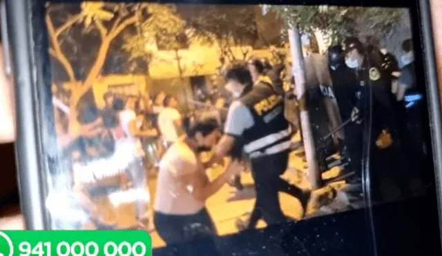 Vecinos y familiares se enfrentan a la Policía exigiendo justicia por el asesinato del estilista Javier Pauca Serda. Foto: La República