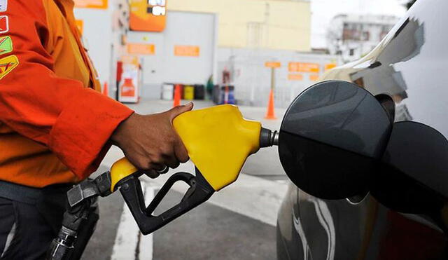 Precio de referencia del gasohol de 97 cae -3, 44 %y pasa de S/ 12,51 a S/ 12,08 por galón. Foto: La República.