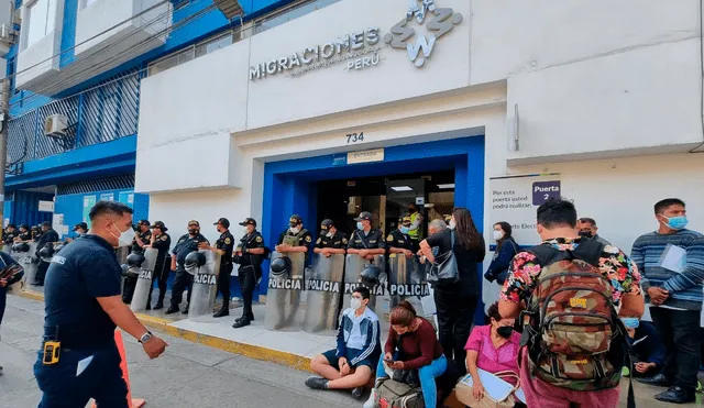 Superintendente de  Migraciones confirmó que lograron comprar 16.000 pasaportes. Foto: La República